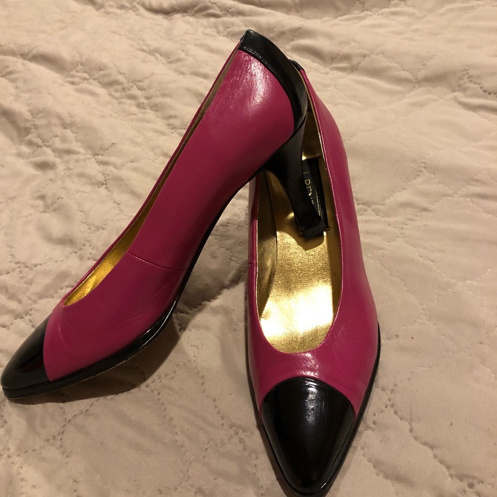 Shoes - Picture 2 of 6
